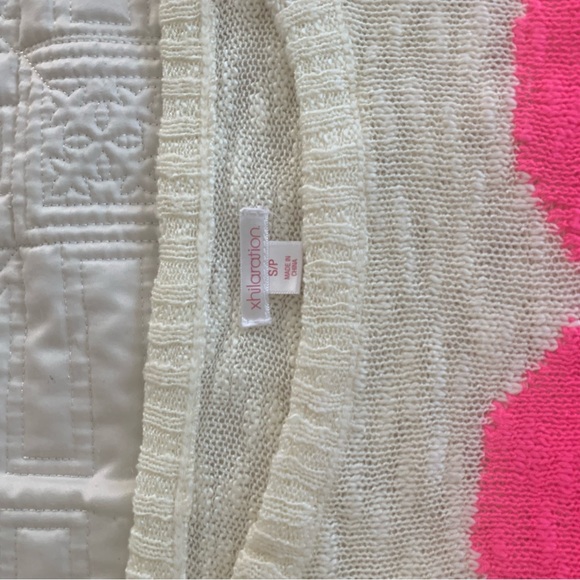 Xhilaration heart sweater - Picture 2 of 4